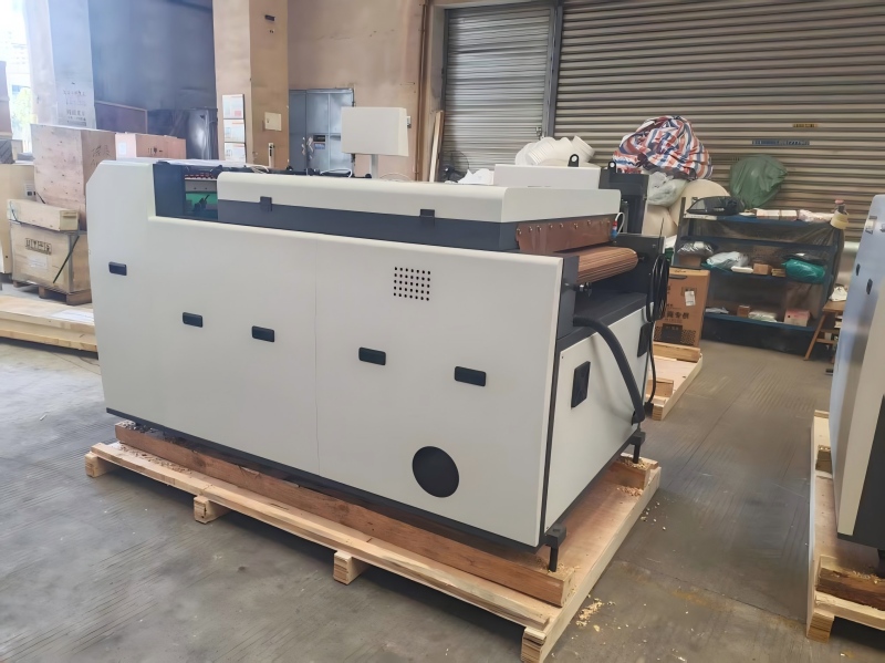 Hamarosan kiszállításra kerül az új Star SGUV-760A automatikus UV bevonógép.